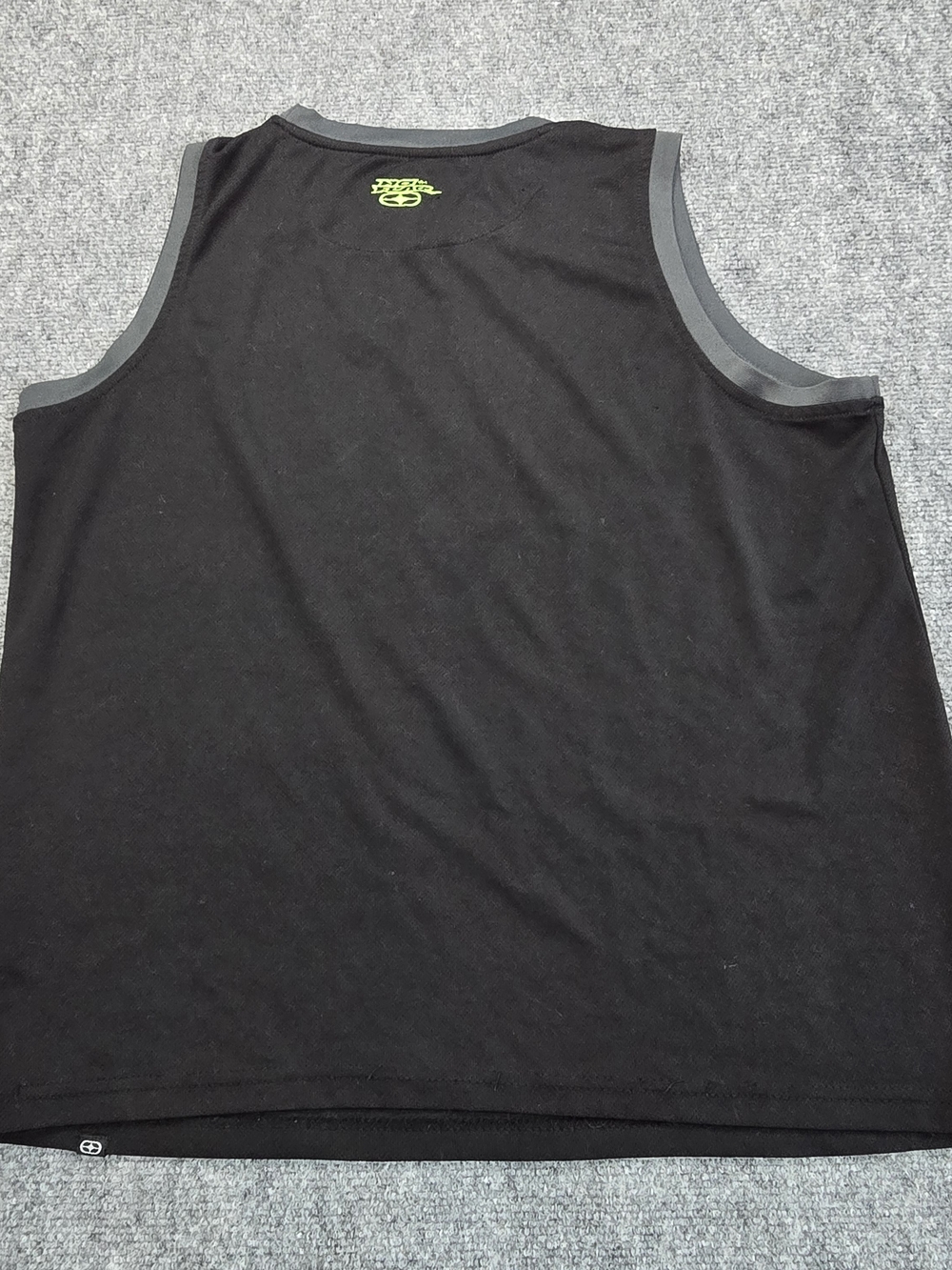 No Fear Mens Medium Black Skull Graphic Tank Top Neon Green Sleeveless Y2K - Picture 7 of 9